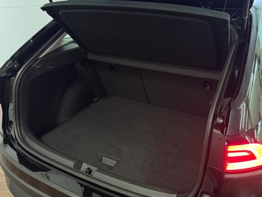 Volkswagen Taigo 1.0 TSI LIFE EDITION TREKHAAK/PDC/CARPLAY ActivLease financial lease