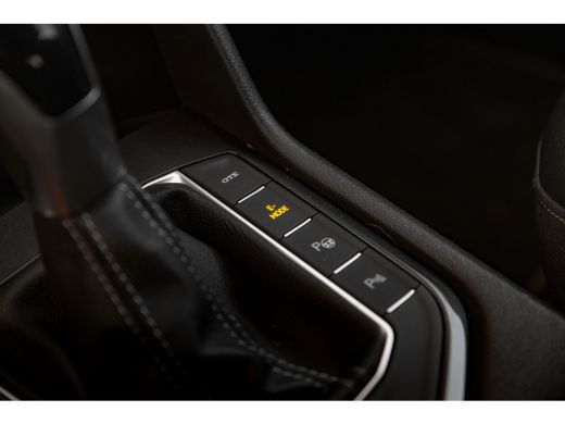 Volkswagen Tiguan 1.4 TSI eHybrid 245PK R-Line Business | Camera | IQ Light | ActivLease financial lease