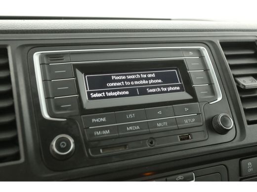 Volkswagen Transporter 2.0 TDI L2H1 | DC | Airco | Cruise | Trekh. | Parkeersens. ActivLease financial lease