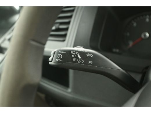 Volkswagen Transporter 2.0 TDI L2H1 | DC | Airco | Cruise | Trekh. | Parkeersens. ActivLease financial lease