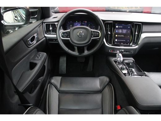 Volvo  V60 2.0 T6 Plug-in hybrid AWD Plus Dark | Trekhaak | 360 Camera | Panoramadak | Harman/Kardon | Memory ActivLease financial lease