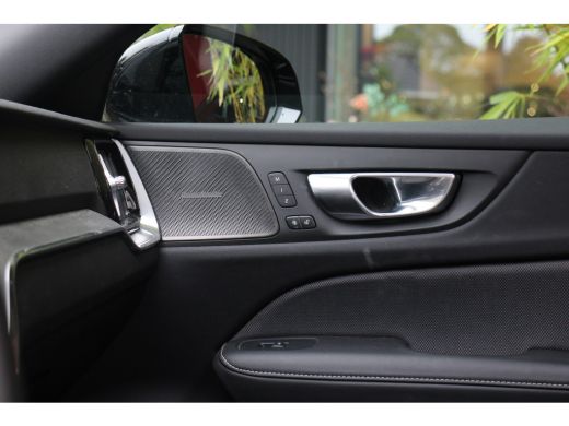 Volvo  V60 2.0 T6 Plug-in hybrid AWD Plus Dark | Trekhaak | 360 Camera | Panoramadak | Harman/Kardon | Memory ActivLease financial lease
