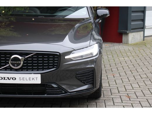 Volvo  V60 2.0 T6 Plug-in hybrid AWD Plus Dark | Trekhaak | 360 Camera | Panoramadak | Harman/Kardon | Memory ActivLease financial lease
