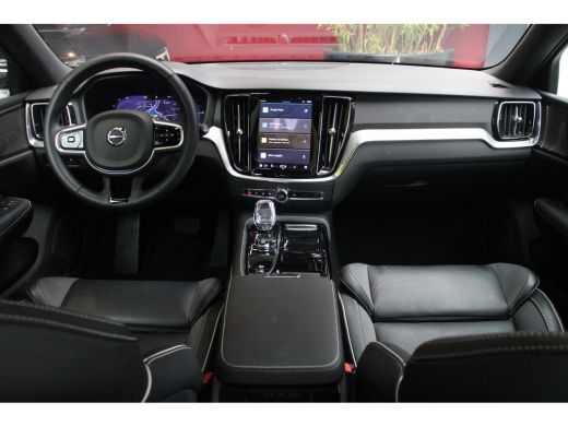 Volvo  V60 2.0 T6 Plug-in hybrid AWD Plus Dark | Trekhaak | 360 Camera | Panoramadak | Harman/Kardon | Memory ActivLease financial lease