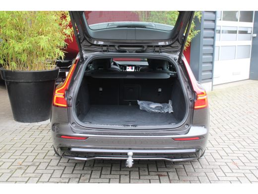 Volvo  V60 2.0 T6 Plug-in hybrid AWD Plus Dark | Trekhaak | 360 Camera | Panoramadak | Harman/Kardon | Memory ActivLease financial lease