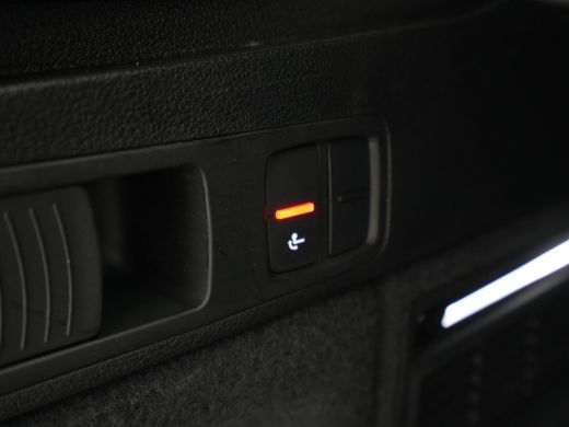 Audi Q5 50 TFSI e 300pk quattro S-Line edition Navigatie Wegkl. trekhaak 360 Camera Stoelverwarming 69 ActivLease financial lease