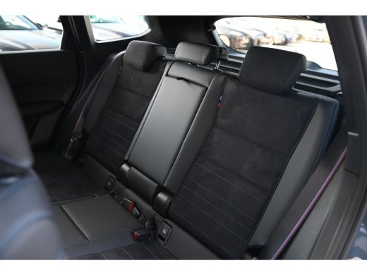 BMW X1 xDrive25e High Executive M Sport Automaat / Panoramadak / Trekhaak / Sportstoelen / M Adaptief on... ActivLease financial lease