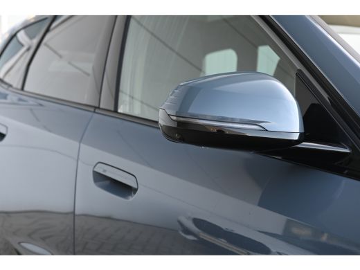 BMW X1 xDrive25e High Executive M Sport Automaat / Panoramadak / Trekhaak / Sportstoelen / M Adaptief on... ActivLease financial lease