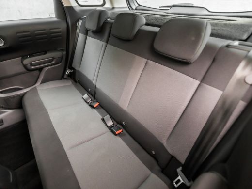 Citroën C3 Aircross 1.2 PureTech Max (APPLE CARPLAY, CAMERA, MODE KNOP, GROOT NAVI, GETINT GLAS, SPORTSTOELEN, CRUISE... ActivLease financial lease