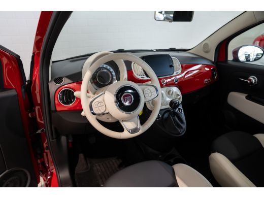Fiat 500 1.0 Hybrid Dolcevita | Apple Carplay & Android Auto | Panoramadak | Lichtmetalen velgen | Airco | ActivLease financial lease