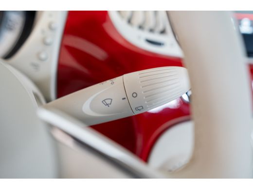 Fiat 500 1.0 Hybrid Dolcevita | Apple Carplay & Android Auto | Panoramadak | Lichtmetalen velgen | Airco | ActivLease financial lease