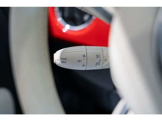 Fiat 500 1.0 Hybrid Dolcevita | Apple Carplay & Android Auto | Panoramadak | Lichtmetalen velgen | Airco | ActivLease financial lease