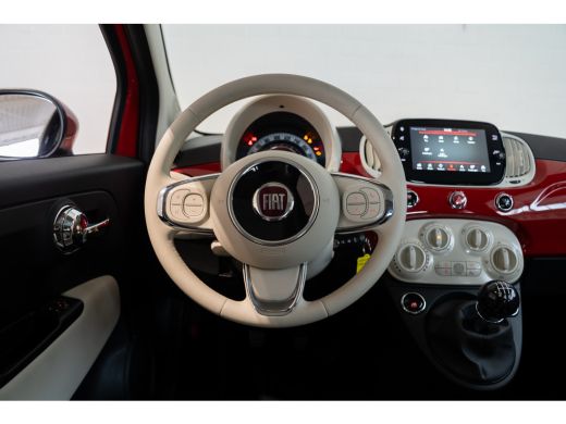 Fiat 500 1.0 Hybrid Dolcevita | Apple Carplay & Android Auto | Panoramadak | Lichtmetalen velgen | Airco | ActivLease financial lease
