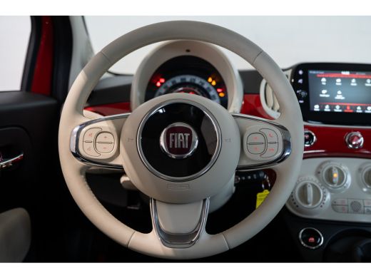 Fiat 500 1.0 Hybrid Dolcevita | Apple Carplay & Android Auto | Panoramadak | Lichtmetalen velgen | Airco | ActivLease financial lease