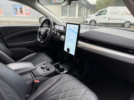 Ford Mustang Mach-E Mach-E RWD 75 kWh | Trekhaak | Navi | Camera | B&O Sound | ActivLease financial lease