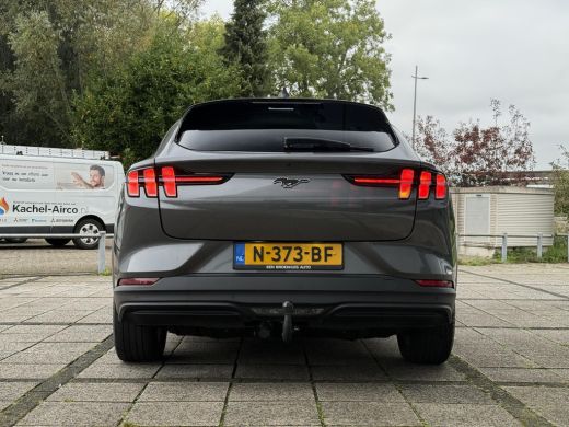 Ford Mustang Mach-E Mach-E RWD 75 kWh | Trekhaak | Navi | Camera | B&O Sound | ActivLease financial lease