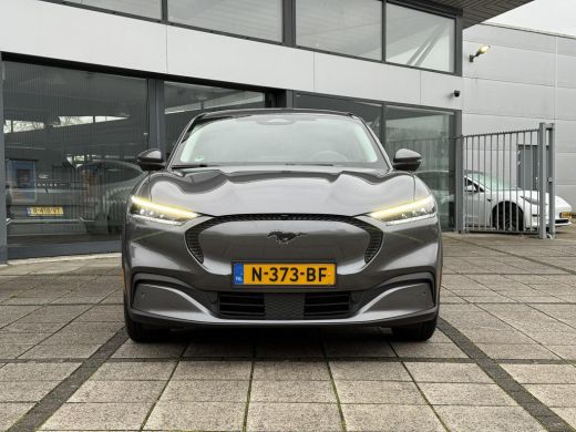 Ford Mustang Mach-E Mach-E RWD 75 kWh | Trekhaak | Navi | Camera | B&O Sound | ActivLease financial lease