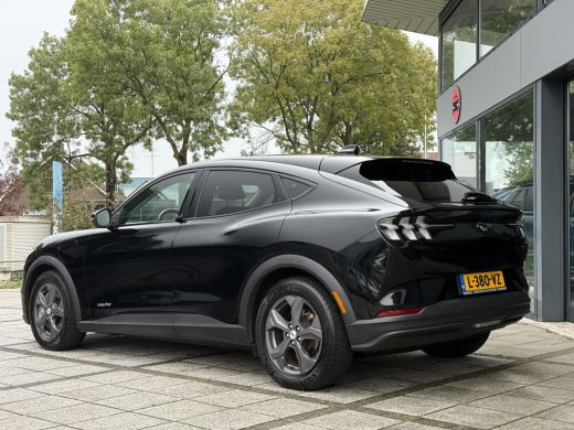 Ford Mustang Mach-E Mach-E RWD 75 kWh | Navi | Camera | Stoel / Stuur Verwarming | ActivLease financial lease