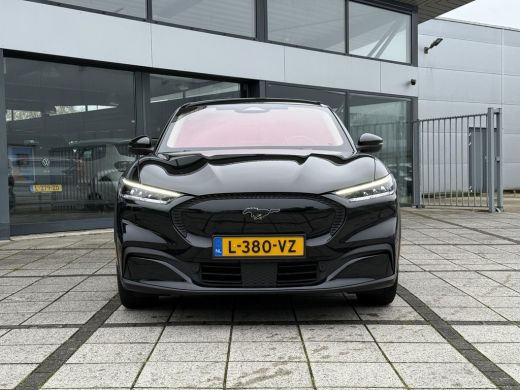 Ford Mustang Mach-E Mach-E RWD 75 kWh | Navi | Camera | Stoel / Stuur Verwarming | ActivLease financial lease