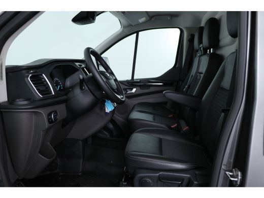 Ford Transit Custom 320 2.0 TDCI L2H1 Sport | Automaat | Stoel-/Stuurverwarming | Camera | Cruise Control | Apple Car... ActivLease financial lease