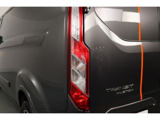 Ford Transit Custom 320 2.0 TDCI L2H1 Sport | Automaat | Stoel-/Stuurverwarming | Camera | Cruise Control | Apple Car... ActivLease financial lease