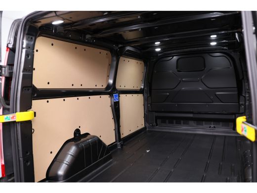 Ford Transit Custom 320 2.0 TDCI L2H1 Sport | Automaat | Stoel-/Stuurverwarming | Camera | Cruise Control | Apple Car... ActivLease financial lease