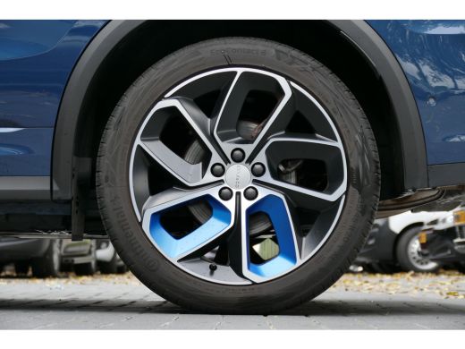 Lynk & Co 01 1.5 262PK PLUG-IN HYBRID AUTOMAAT / NAVI / LED / CLIMA / PDC / 20"LMV / CAMERA / PANO.DAK / KEYLE... ActivLease financial lease