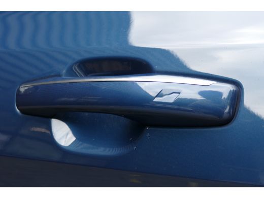 Lynk & Co 01 1.5 262PK PLUG-IN HYBRID AUTOMAAT / NAVI / LED / CLIMA / PDC / 20"LMV / CAMERA / PANO.DAK / KEYLE... ActivLease financial lease