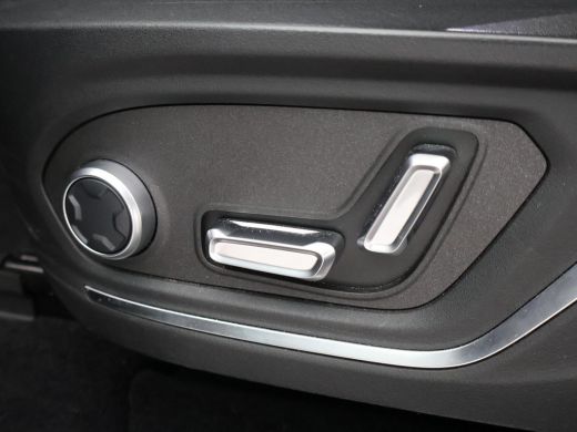 Lynk & Co 01 1.5 + PANORAMA | APPLE CARPLAY | FULL LED | INFINITY | 20 INCH | MEMORY ActivLease financial lease