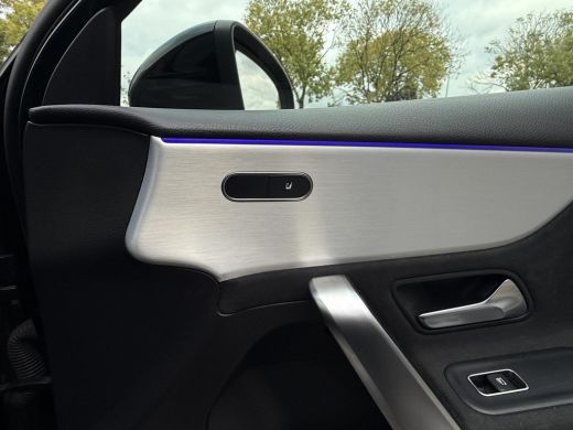 Mercedes-Benz A-Klasse 180 Aut. Sol. AMG Sport Ed. Mood Light | Trekhaak | Sfeer | Camera | LED ActivLease financial lease