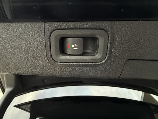 Mercedes-Benz A-Klasse 180 Aut. Sol. AMG Sport Ed. Mood Light | Trekhaak | Sfeer | Camera | LED ActivLease financial lease