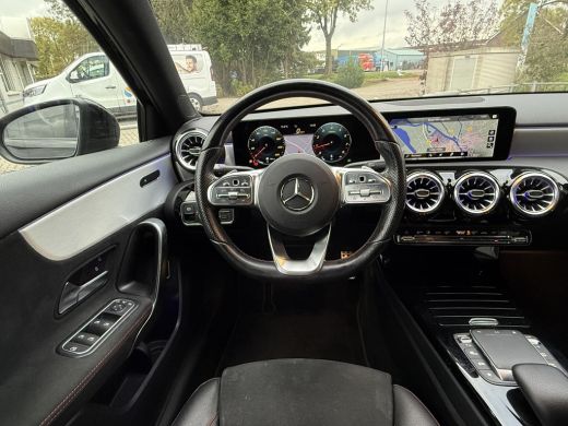 Mercedes-Benz A-Klasse 180 Aut. Sol. AMG Sport Ed. Mood Light | Trekhaak | Sfeer | Camera | LED ActivLease financial lease