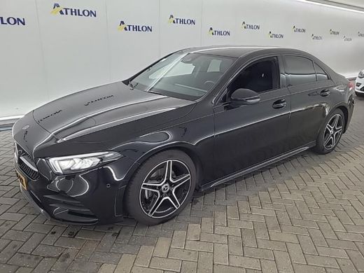 Mercedes-Benz A-Klasse 180 Aut. Business Sol. AMG | Trekhaak | Navi | Camera | Sfeer Verlichting | ActivLease financial lease