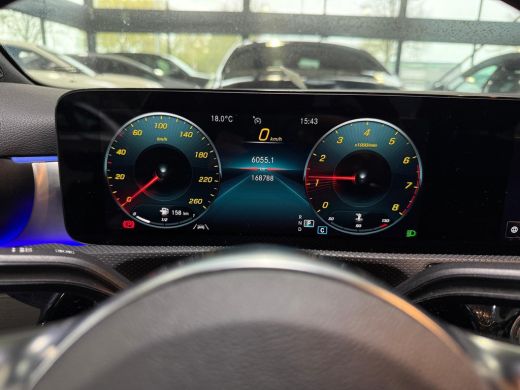 Mercedes-Benz A-Klasse 180 Aut. Sol. AMG Sport Ed. Mood Light | Trekhaak | Sfeer | Camera | LED ActivLease financial lease
