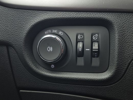 Opel Astra 1.2 Edition Comfort stoelen | LED | Parkersensoren Voor + Achter | Climate control | ActivLease financial lease