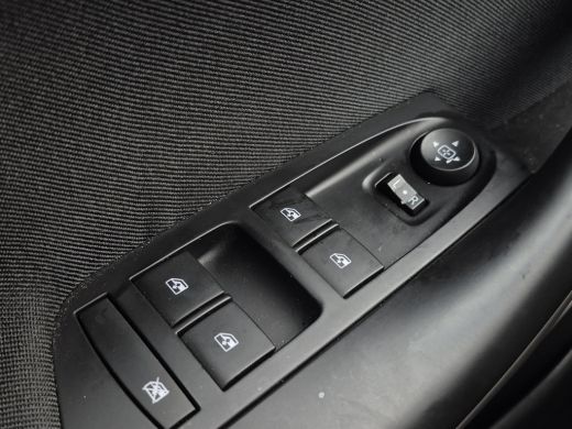 Opel Astra 1.2 Edition Comfort stoelen | LED | Parkersensoren Voor + Achter | Climate control | ActivLease financial lease