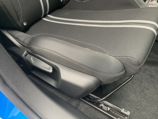 Opel Corsa YES | 16" Lichtmetalen velgen, zwart | Cruise control met snelheidsbegrenzer | LED koplampen met ... ActivLease financial lease