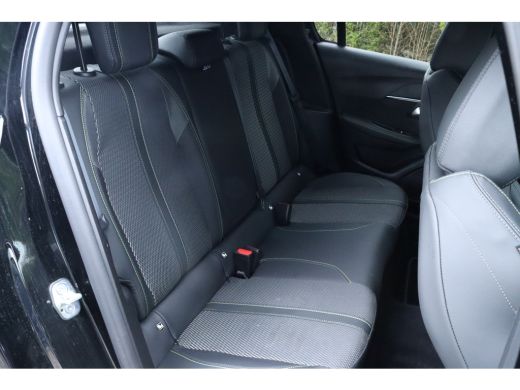 Peugeot 208 1.2 Hybrid 145 e-DCS6 GT | Adaptieve Cruise | Camera V/A | Keyless | Appel Carplay | Sportstoelen | ActivLease financial lease
