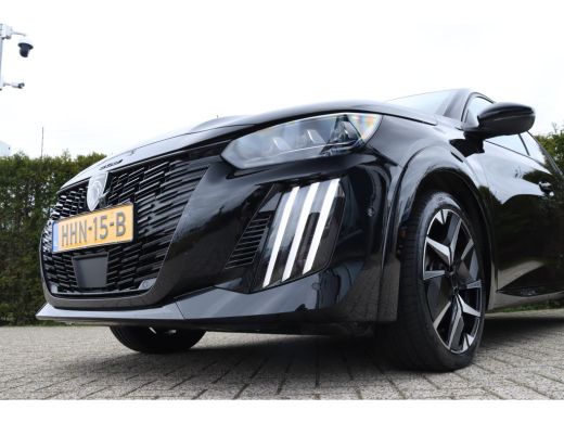 Peugeot 208 1.2 Hybrid 145 e-DCS6 GT | Adaptieve Cruise | Camera V/A | Keyless | Appel Carplay | Sportstoelen | ActivLease financial lease