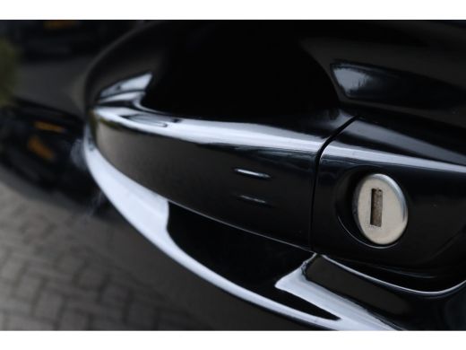 Peugeot 208 1.2 Hybrid 145 e-DCS6 GT | Adaptieve Cruise | Camera V/A | Keyless | Appel Carplay | Sportstoelen | ActivLease financial lease