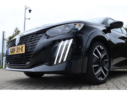 Peugeot 208 Hybrid 110 e-DCS6 GT | Pano | Keyless | Adaptieve Cruise | Camera V/A | Appel Carplay ActivLease financial lease