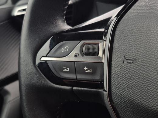 Peugeot e-2008 EV Allure Pack 50 kWh Full led | Full map navigatie | Camera | Carplay/android auto ActivLease financial lease