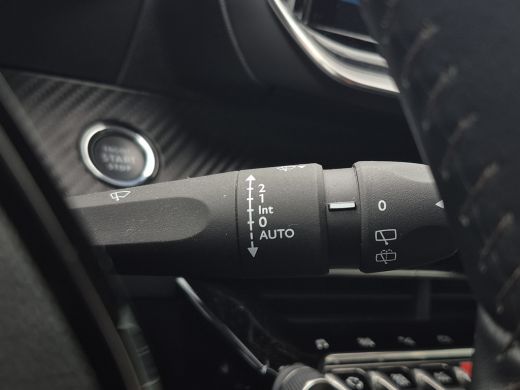 Peugeot e-2008 EV Allure Pack 50 kWh Full led | Full map navigatie | Camera | Carplay/android auto ActivLease financial lease