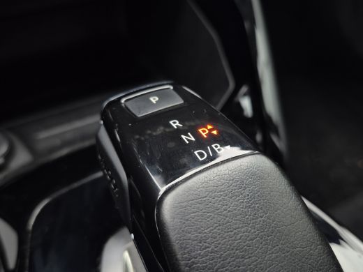 Peugeot e-2008 EV Allure Pack 50 kWh Full led | Full map navigatie | Camera | Carplay/android auto ActivLease financial lease