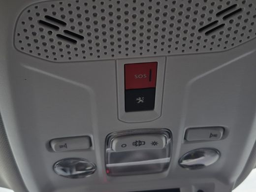 Peugeot e-2008 EV Allure Pack 50 kWh Full led | Full map navigatie | Camera | Carplay/android auto ActivLease financial lease