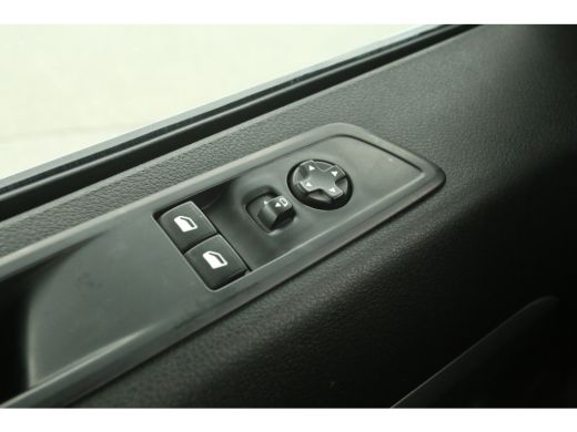 Peugeot Expert 2.0 BlueHDI L3H1 | DC | Airco | Cruise | 360° Camera | Carplay | Trekh. | Parkeersens ActivLease financial lease
