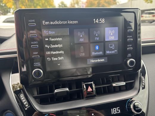 Toyota Corolla Touring Sports 2.0 Hybrid Executive | 06-10141018 Voor meer informatie ActivLease financial lease