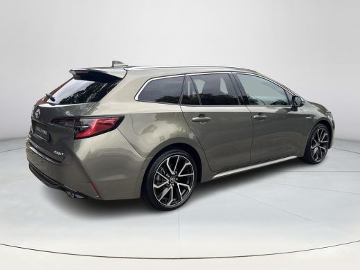 Toyota Corolla Touring Sports 2.0 Hybrid Executive | 06-10141018 Voor meer informatie ActivLease financial lease