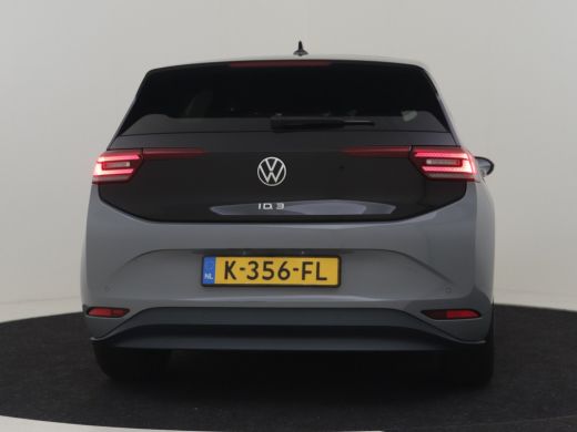 Volkswagen ID.3 First Plus 58 kWh 100% Dealeronderhouden | Afneembare trekhaak | Stoel- en stuurverwarming | Matr... ActivLease financial lease
