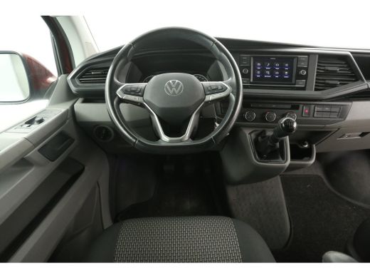 Volkswagen Transporter 2.0 TDI L1H1 | 150PK | Airco | Cruise | Carplay | Trekh. | 2xSchuifdeur | Parkeersens. ActivLease financial lease